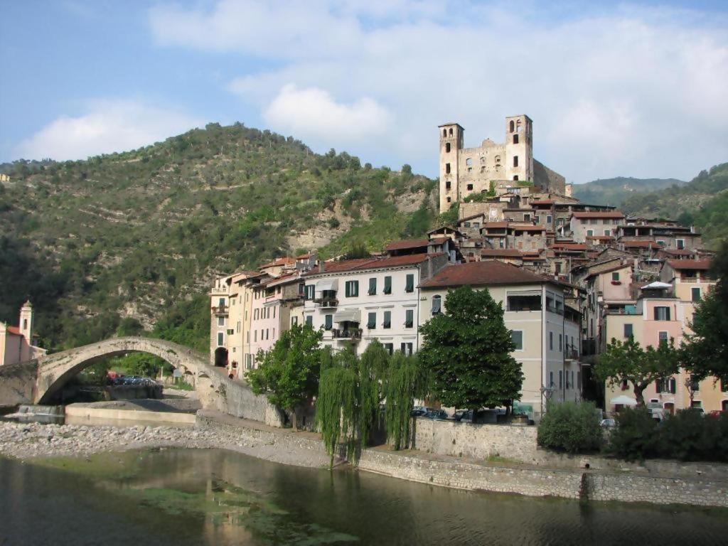 Appartement Beb I Girasoli à Dolceacqua Extérieur photo